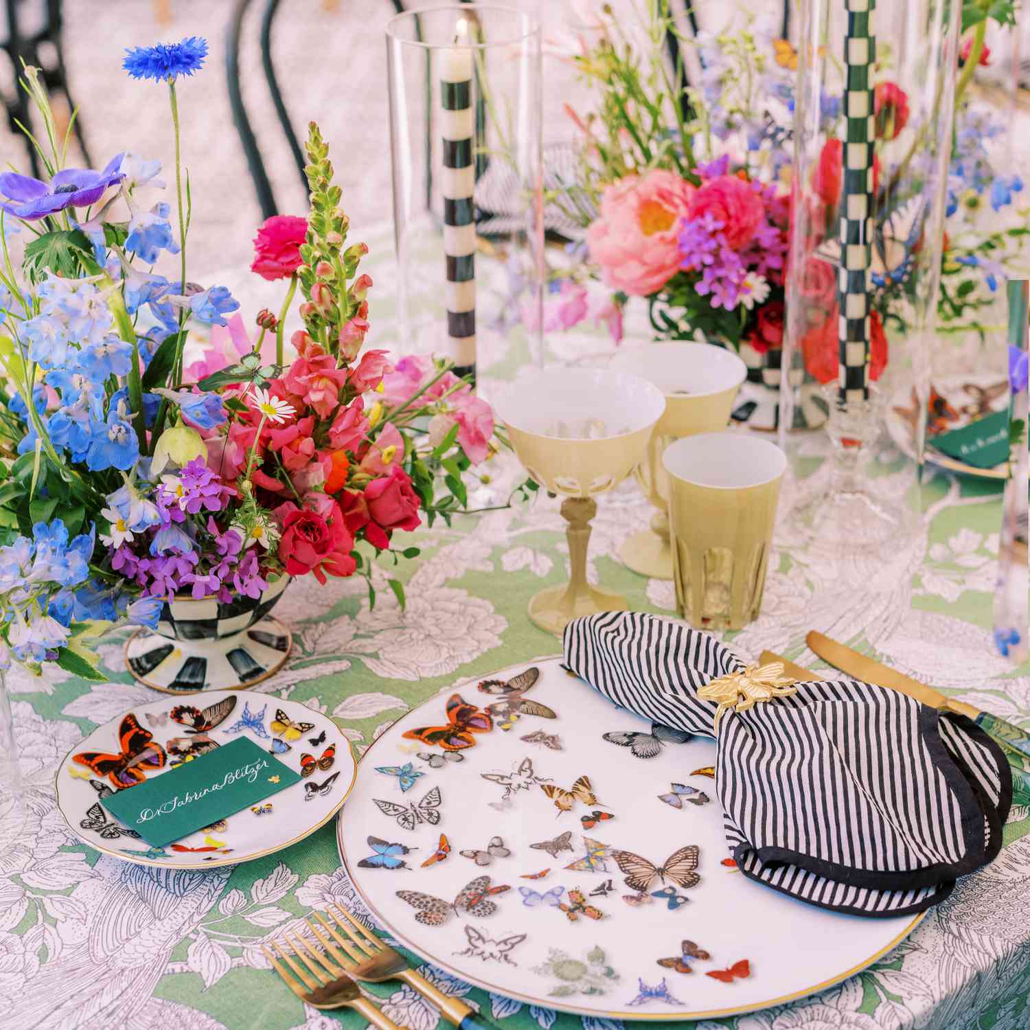 How to Choose a Color Palette for Your Event (That Photographs Beautifully)